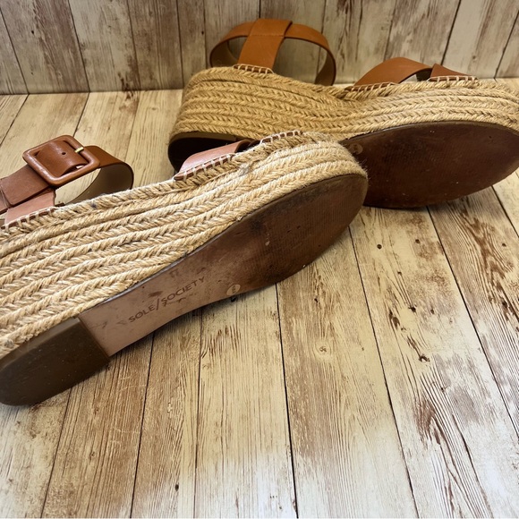 Brown strap wedges with buckle (sz 9.5) - Picture 5 of 11